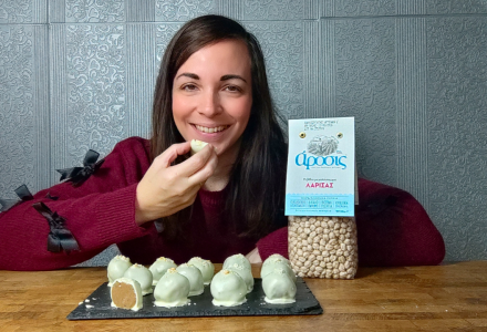 troufakia xmas emili